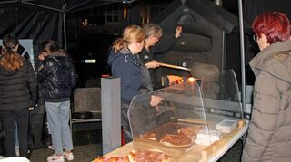 Das Regionalbudget macht’s möglich: leckere Pizza aus dem Holzbackofen.