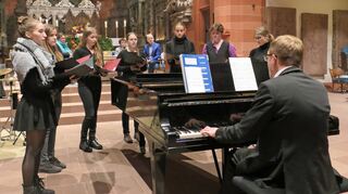 Für schöne musikalische Momente in der langen Nacht in der Stiftskirche sorgte unter anderem der Jugendchor.