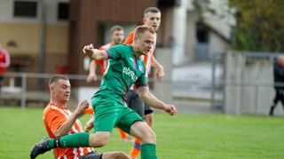 Die SGM Markelsheim/Elpersheim II (orange Trikots) verlor gegen die SpG Mulfingen II/Hollenbach II auf heimischem Rasen mit 2:0.