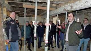 Das Stadt- und Wallfahrtsmuseum war eine der Stationen des Ortsrundgangs des Gemeinderates. Die Sanierung wird teurer als geplant.