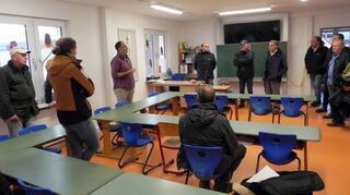 Sieben Stationen fuhr der Gemeinderat bei seinem Ortsrundgang an.