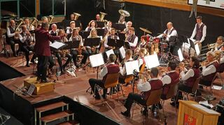 Rocklegenden bot der Musikverein Altheim bei seinem Konzert.