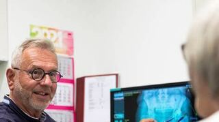 Steht beim Patiententag für Fragen zur Verfügung: Chefarzt Prof. Dr. Christoph Eingartner.