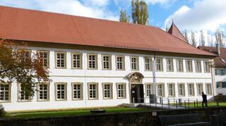 Feierliche Einweihung mit Schlüsselübergabe im grundlegend renovierten Gebäude Schloss 7 im Deutschorden-Schloss Bad Mergentheim