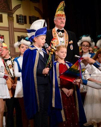 Sie sind die Regenten der Kinder: Prinz Ben I. und Prinzessin Lia I.