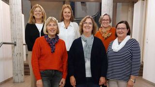 Alter und neuer Vorstand des Elisabethenvereins (von links): Evi Rupp, Gertrud Göker, Roswitha Frank, Karin Möske, Doris Zenkert und Evi Tremmel. Im Bild fehlt Bettina Scherer.