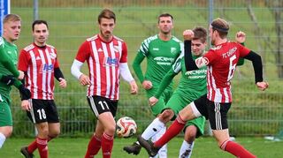 Es ging eng zu beim Spitzenspiel in der Landesliga Odenwald: Am Ende setzten sich die Gäste aus Grünsfeld in Oberwittstadt mit 1:0 durch.