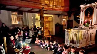 Stimmungsvoll und feierlich begingen die Kinder, Eltern und Erzieher des Kindergartens am Taubergrund in Edelfingen das Fest des Heiligen St. Martin.