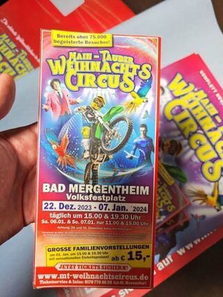 Die Werbung soll farbenprächtig und fröhlich sein.