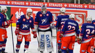 Enttäuschte Mienen: Die Adler Mannheim sind nach dem CHL-Aus weiter auf der Suche nach ihrer Form.