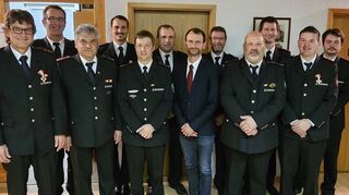 Neben Ehrungen standen bei der Versammlung der Abteilungswehr Leibenstadt unter anderem auch Beförderungen auf der Tagesordnung.