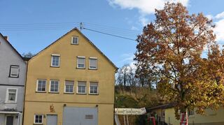 Die Feuerwehr in Stuppach ist noch in einem alten Wohnhaus im Ortskern untergebracht.