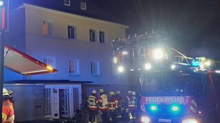 Bei einem Zimmerbrand in Würzburg wurde dank des Rauchmelders und umsichtiger Kinder niemand verletzt.