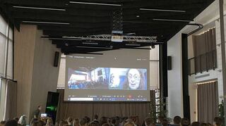 Per Videoanruf war Eveline Goodman-Thau live den BGB-Schülern zugeschaltet. Sie berichtete unter anderem über die aktuelle Situation in Israel.
