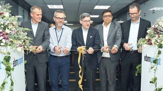 Das Management-Team von ebm-papst eröffnete ein neues IT-Büro in Chennai, Indien. Hier sollen künftig 200 zusätzliche IT-Spezialisten arbeiten.