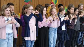 Die Schüler freuen sich über ihre neue Rektorin.