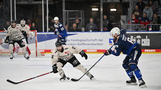 Mannheims Jordan Murray beim Spiel gegen die Kölner Haie.