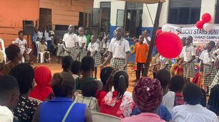 Mit „Sounds of Hope international“ hilft die ehemalige Buchenerin Xenia Hügel Menschen in Uganda und Gambia.