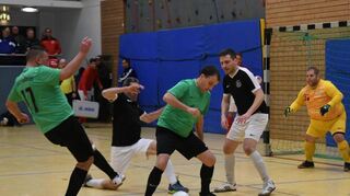 Die von der FIFA etablierte Hallenfußballvariante Futsal erfreut sich weltweit größter Beliebtheit. Im Ried hat der Sport aber einen schweren Stand.