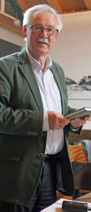 Roland Grimm hat den Gedichtband aufgearbeitet.