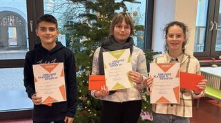 Im Bild (von links) Ben Körner (Klasse 6d), Luna Kastenmeier (6a) und Lina-Marie Scheidel (6b).