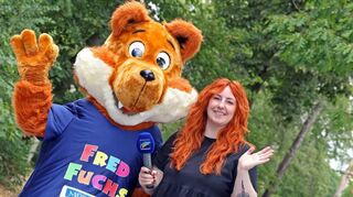 Fred Fuchs und Radioreporterin Lea Wegerle.