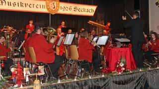 Beim Weihnachtskonzert des Musikvereins Seckach wurde das Publikum gut unterhalten.