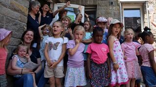 Der evangelische Kindergarten „Haus der Kinder“ in Creglingen feierte nicht nur 25. Geburtstag, sondern auch den Abschluss der umfangreichen Sanierungsmaßnahmen, die rund 630 000 Euro kosteten.