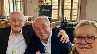 Weggefährten: Jürgen Hehn sowie Alexander und Ute Pusch.
