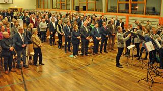 Die Besucher des Neujahrsempfangs in Grünsfeld stimmten das Badnerlied an.