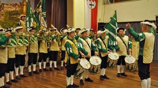 In Aktion: Der Fanfarenzug „Fränkische Herolde“ aus Kützbrunn unter der Leitung von Christian Düll.