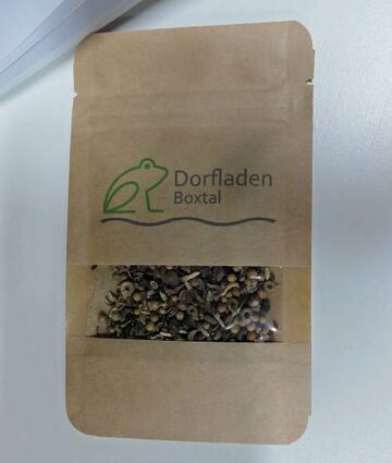 Als Symbol für den Start des Dorfladens gab es für die Anwesenden an der Veranstaltung Blumensamen.