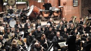 Das Neujahrskonzert mit dem Symphonischen Blasorchester Lengfurt in Wertheim war ein besonderer Hörgenuss. Die Leitung hatte Michael Geiger. Eine eigene Komposition dirigierte Hubert Hoche. An Orgel und Klavier wirkte Carsten Klomp mit, von dem auch die „Toccata festiva“ für Bläser und Orgel gespielt wurde.