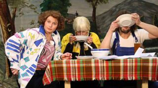 Nach erfolgreichen Premiere kann man „Adel, Tadel und Verdruss“ noch an zwei Wochenenden erleben.