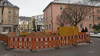 Begonnen haben auch die Bauarbeiten in der Kirchstraße (Richtung Gänsmarkt), neben dem Münster.