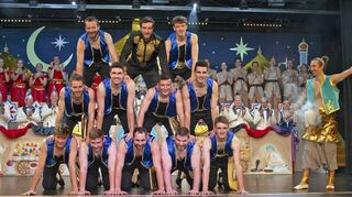 Am Männerballett kam keiner vorbei.
