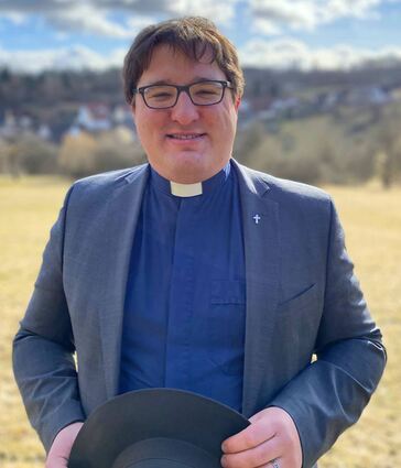 Der 35-jährige Frederik Reith wird das Amt des Priesters der neuen Kirchengemeinde Bauland-Odenwald mit Sitz in Buchen übernehmen. Das gab die Erzdiözese Freiburg bekannt. Der Pfarrer ist derzeit in Villingen tätig.