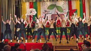 Die „Herzkersche-Golden-Girls“ brachten die Halle zum Sieden.