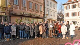 Über 30 Einzelhändler, Geschäftsleute und Gewerbetreibende machten sich auf den Weg zum Oberbürgermeister, um ihren Unmut zu erklären.