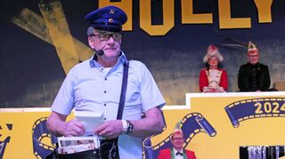 Postbote Egon Schäfer teilte kräftig aus.