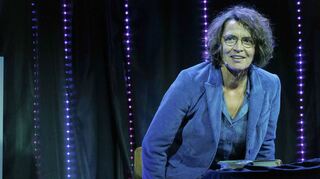 Ulrike Folkerts las im Engelsaal in Tauberbischofsheim aus ihrer Biografie und schilderte wie die Rolle der Tatort-Kommissarin ihr Leben beeinflusste.