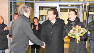 Sören Döffinger (Mitte) hat gewonnen. Er wird der neue Mulfinger Bürgermeister – mit gerade einmal 25 Jahren.