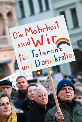 Bundesweit wird aktuell für die Demokratie demonstriert.