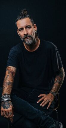 Daniel Wirtz hatte bei seinem neuen Album „DNA“ Bock auf Rock. Und auch seine Konzerte sollen energiestrotzende Erlebnisse werden.