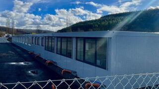 Container-Unterkunft des Landkreises auf dem Bild in Königheim.