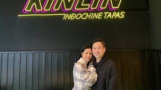 Tingkham Thanasak (r.) und Villiam Thanasak betreiben schon seit 2019 das Mémoires d'Indochine am Wasserturm.