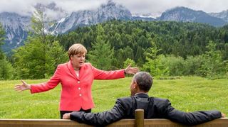 Ein Bild mit geradezu ikonischer Bedeutung: Michael Kappeler von dpa fotografiert Angela Merkel und Barack Obama beim G7-Gipfel 2015 im Gespräch.