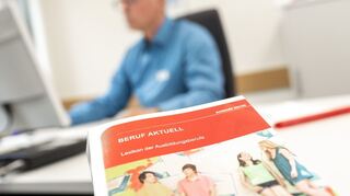 Berufsberater können bei der Jobsuche helfen. Sie wissen, welche Skills in welcher Branche gefragt sind.