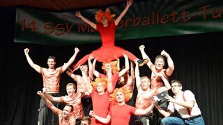 Bei den Aufführungen war immer wieder ein Schuss Akrobatik dabei.