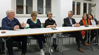 Die Vertreter des Aktionsbündnisses „Rettet das Krankenhaus“ nahmen am Montag zur drohenden Schließung des Wertheimer Krankenhauses Stellung. Dabei riefen sie auch zur Teilnahme an einer Kundgebung am Samstag um 11 Uhr auf dem Marktplatz der Main-Tauber-Stadt auf.